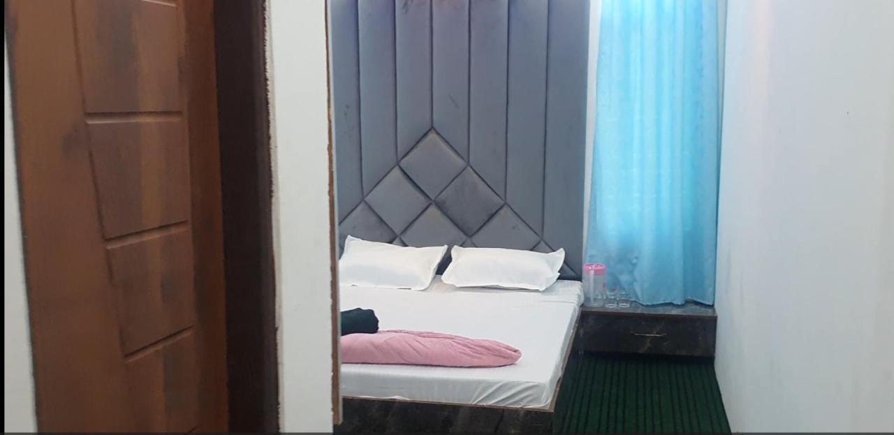 Hotel Resonance Exotic Srinagar  Exterior photo