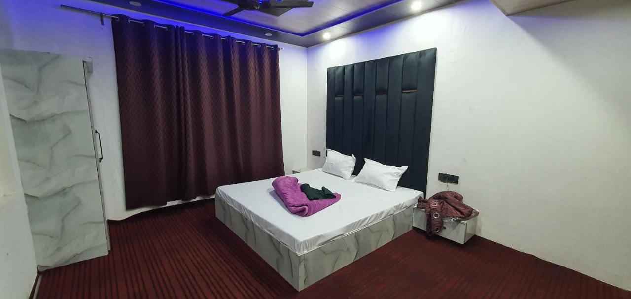 Hotel Resonance Exotic Srinagar  Exterior photo